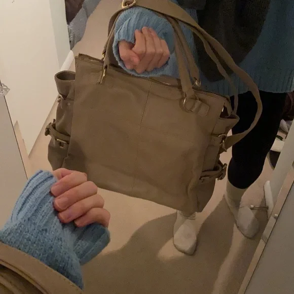 Like New Tan Satchel with shoulder strap and gold hardware. - Picture 7 of 7